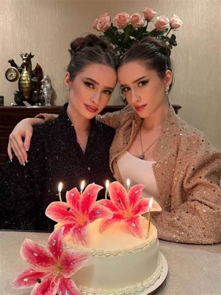 Alina Alinaandkristinaa’s Boyfriend: Who is Alina Alinaandkristinaa Dating?