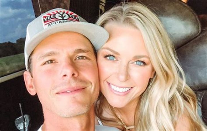 Amber Emily Bartlett’s Boyfriend: Who is Amber Emily Bartlett Dating?