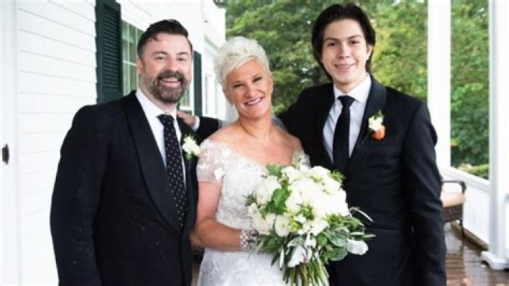 Anne Burrell’s Wife: Who is Anne Burrell Dating?