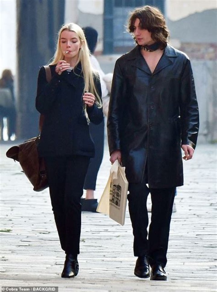 Anya Tikhomirova’s Boyfriend: Who is Anya Tikhomirova Dating?