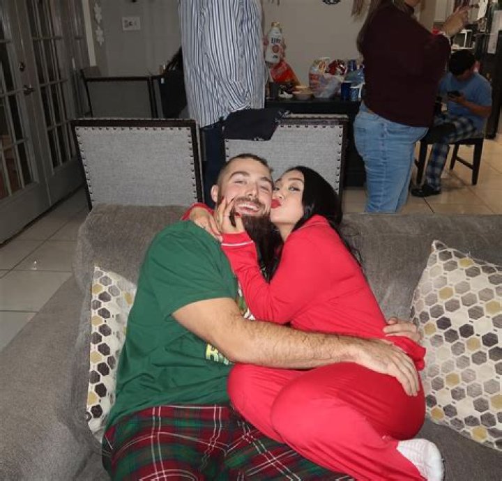Carles Pérez’s Girlfriend: Who is Carles Pérez Dating?