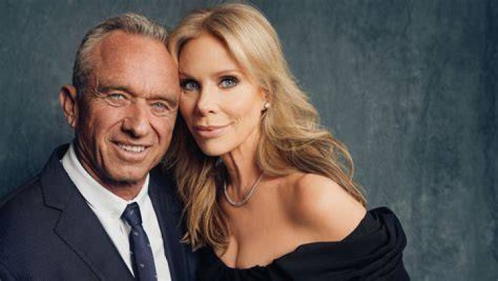 Cheryl Hines’s Husband: Who is Cheryl Hines Dating?