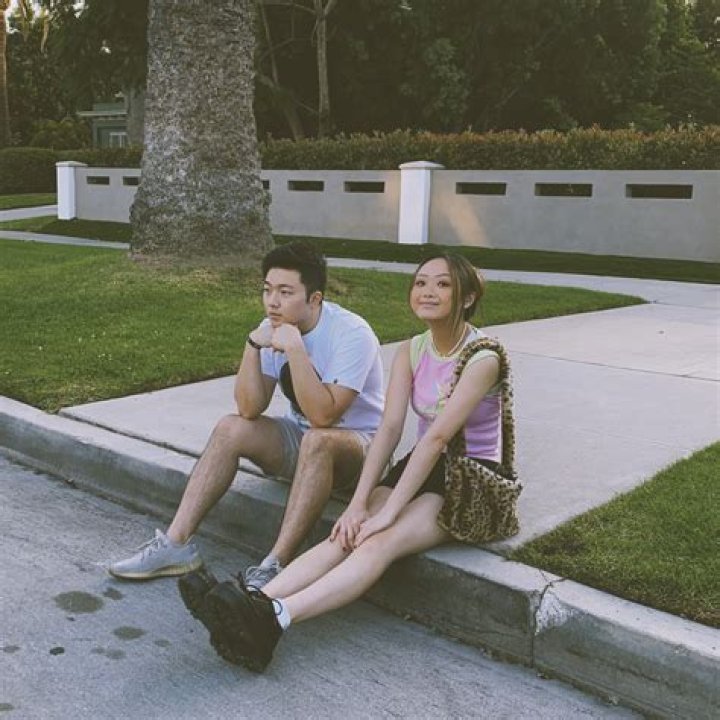 Choi Jisu’s Boyfriend: Who is Choi Jisu Dating?