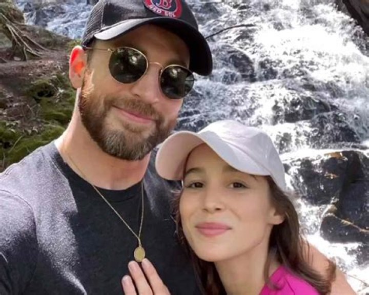 Chris Frantz’s Wife: Who is Chris Frantz Dating?
