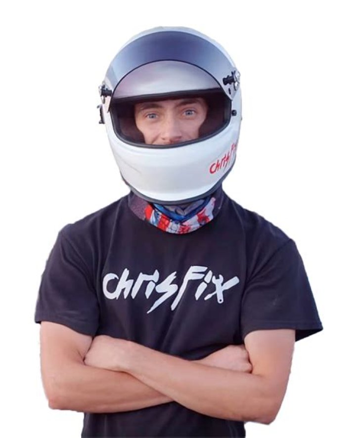 ChrisFix’s Girlfriend: Who is ChrisFix Dating?