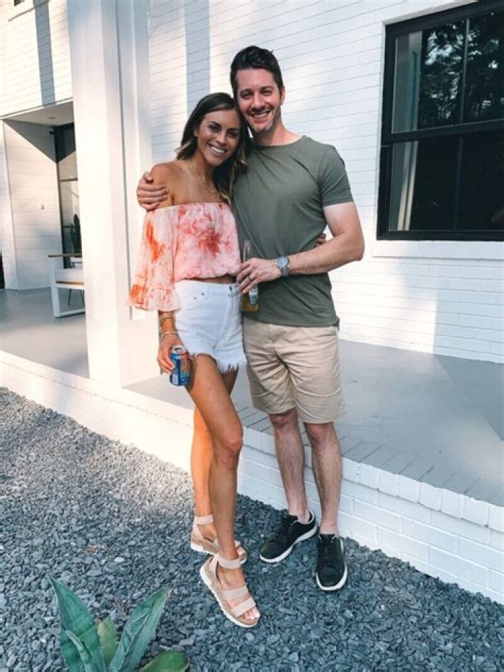 Claire Guentz’s Boyfriend: Who is Claire Guentz Dating?