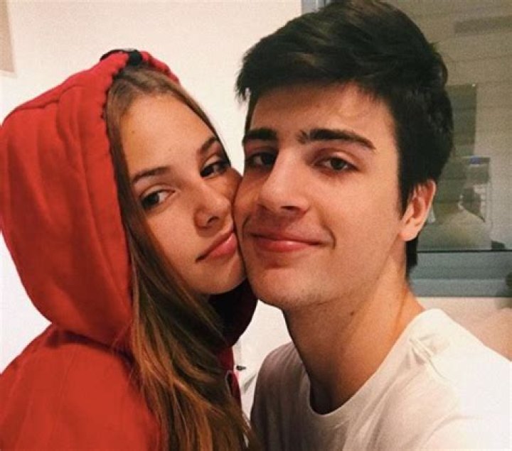 Deni’s Girlfriend: Who is Deni Dating?
