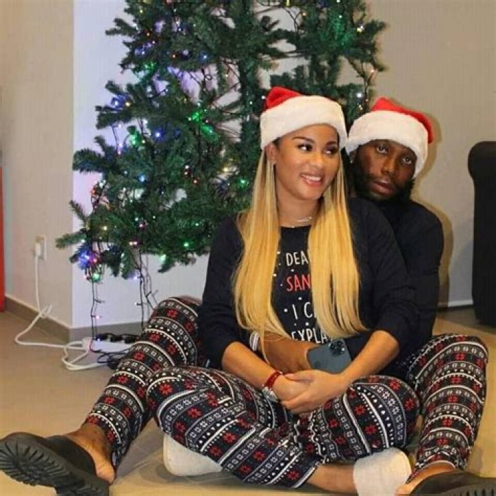 Dieumerci Mbokani’s Girlfriend: Who is Dieumerci Mbokani Dating?