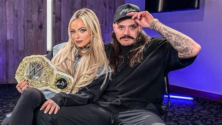 Durte Dom’s Girlfriend: Who is Durte Dom Dating?