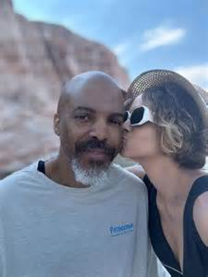 Efraín Berry’s Girlfriend: Who is Efraín Berry Dating?