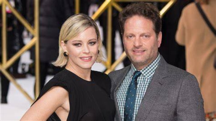 Elizabeth Banks’s Husband: Who is Elizabeth Banks Dating?