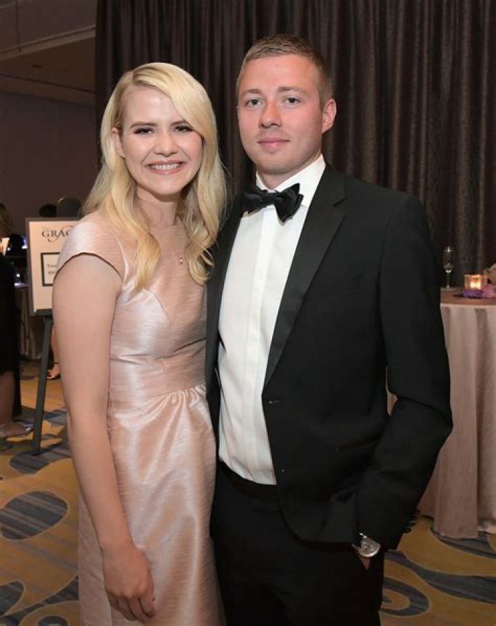 Elizabeth Smart’s Husband: Who is Elizabeth Smart Dating?