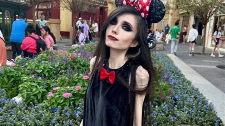 Eugenia Cooney’s Boyfriend: Who is Eugenia Cooney Dating?