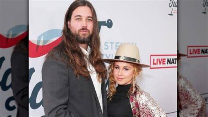 Haley Reinhart’s Boyfriend: Who is Haley Reinhart Dating?