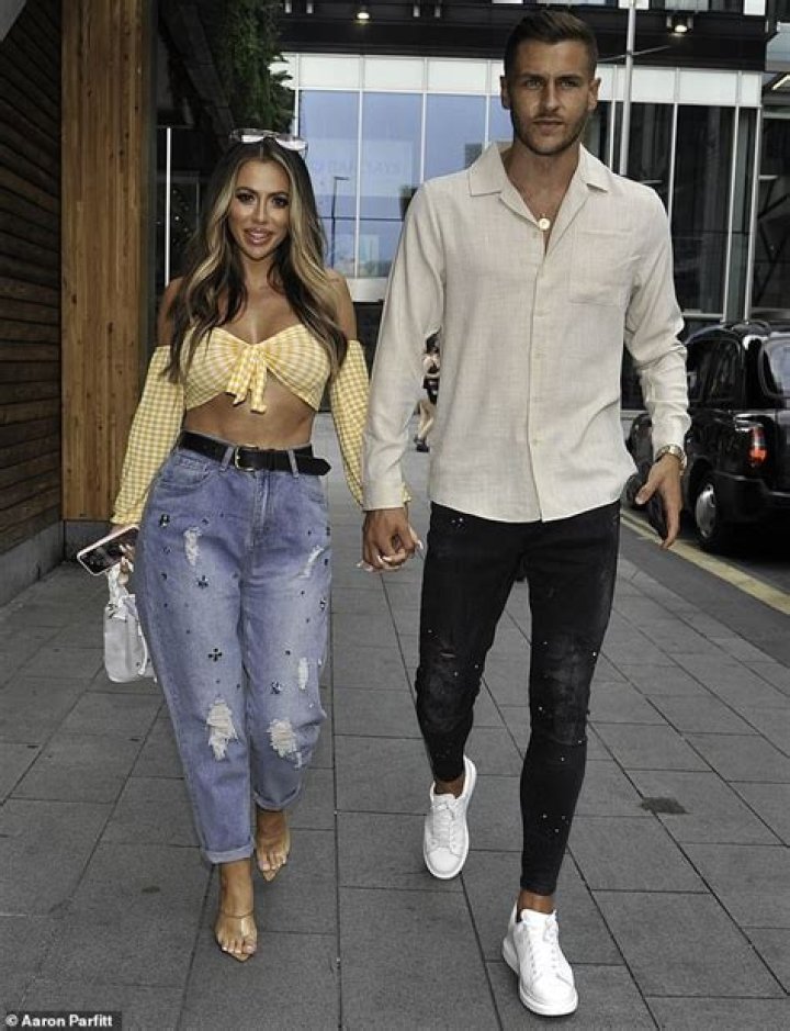 Holly Hagan’s Boyfriend: Who is Holly Hagan Dating?
