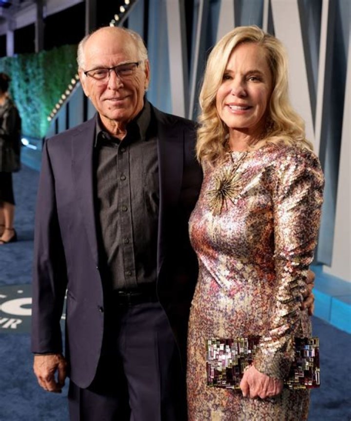 Jimmy Buffett’s Wife: Who is Jimmy Buffett Dating?