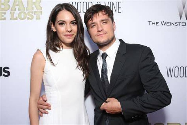 Josh Wiggins’s Girlfriend: Who is Josh Wiggins Dating?