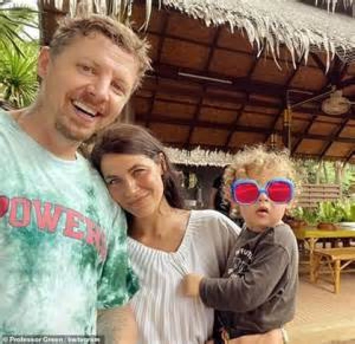 Karima Gouit’s Girlfriend: Who is Karima Gouit Dating?