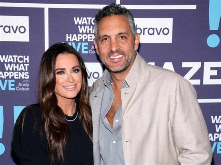 Kyle Richards upset with Mauricio Umansky on Thanksgiving