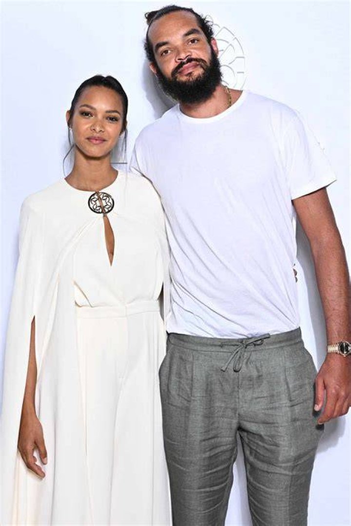 Lais Ribeiro’s Boyfriend: Who is Lais Ribeiro Dating?