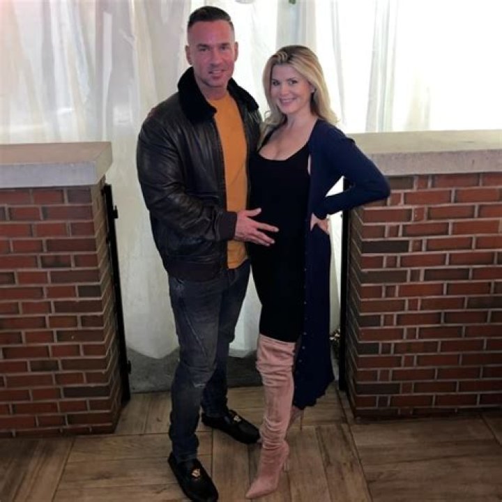 Lauren Pesce’s Husband: Who is Lauren Pesce Dating?