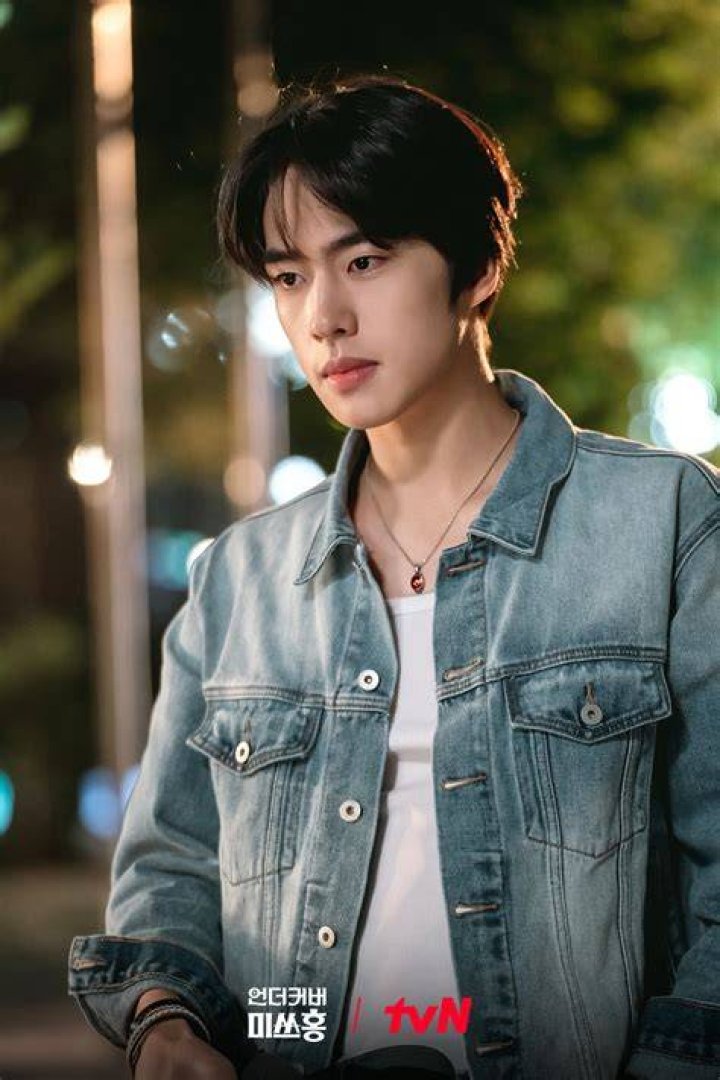 Lee Han Gyul’s Boyfriend: Who is Lee Han Gyul Dating?