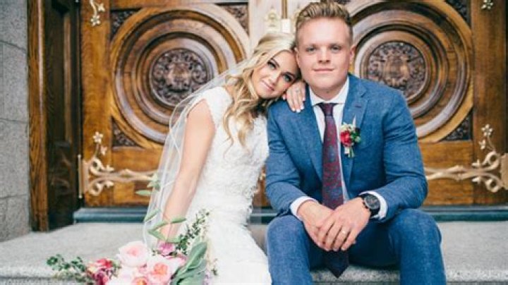 Lindsay Arnold’s Husband: Who is Lindsay Arnold Dating?