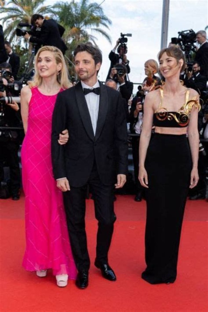 Louise Bourgoin’s Boyfriend: Who is Louise Bourgoin Dating?