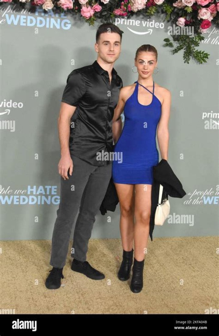 Maddie Dean’s Boyfriend: Who is Maddie Dean Dating?