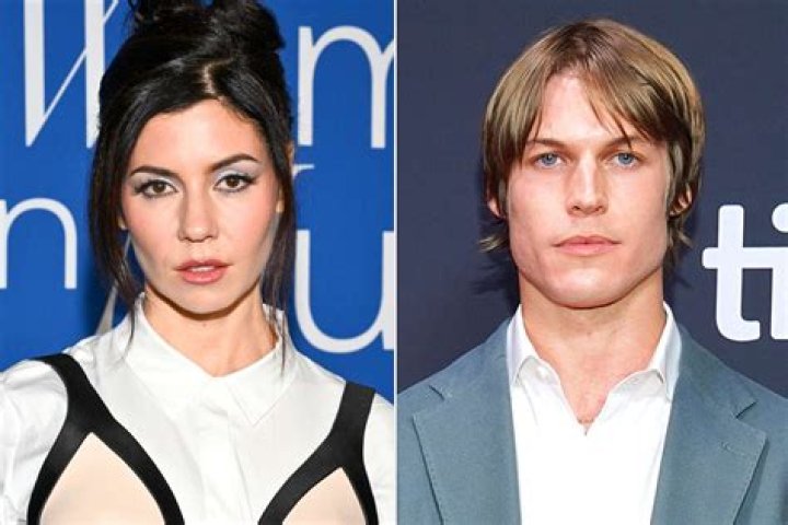 Marina Diamandis’s Boyfriend: Who is Marina Diamandis Dating?
