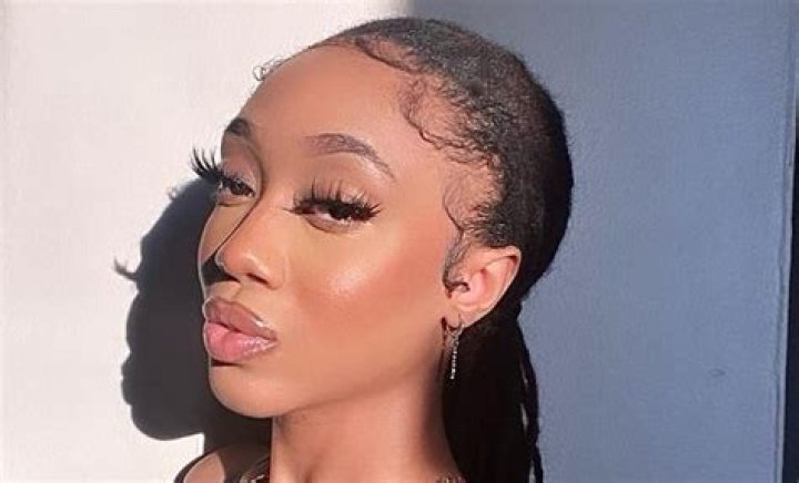 Naomiibrookk’s Boyfriend: Who is Naomiibrookk Dating?
