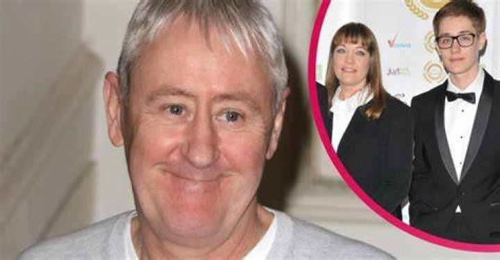 Nicholas Lyndhurst’s Wife: Who is Nicholas Lyndhurst Dating?