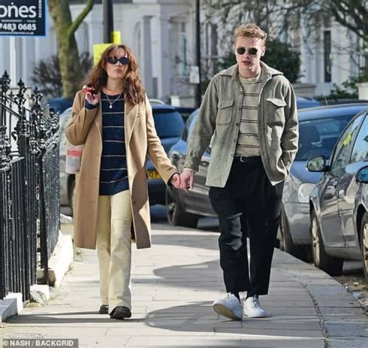 Olivia Cooke’s Boyfriend: Who is Olivia Cooke Dating?