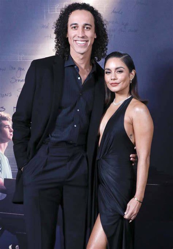 Omar Rodríguez-López’s Girlfriend: Who is Omar Rodríguez-López Dating?