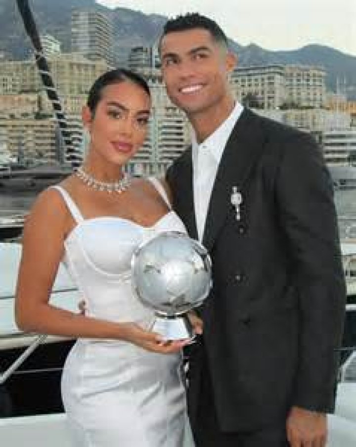Ronaldo’s Girlfriend: Who is Ronaldo Dating?