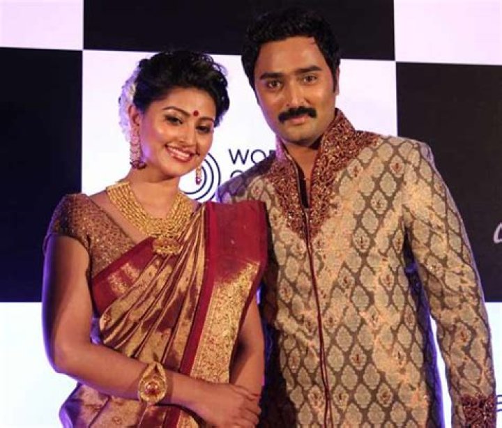 Sneha’s Husband: Who is Sneha Dating?