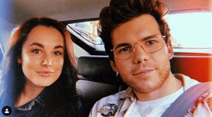Sophie Simnett’s Boyfriend: Who is Sophie Simnett Dating?