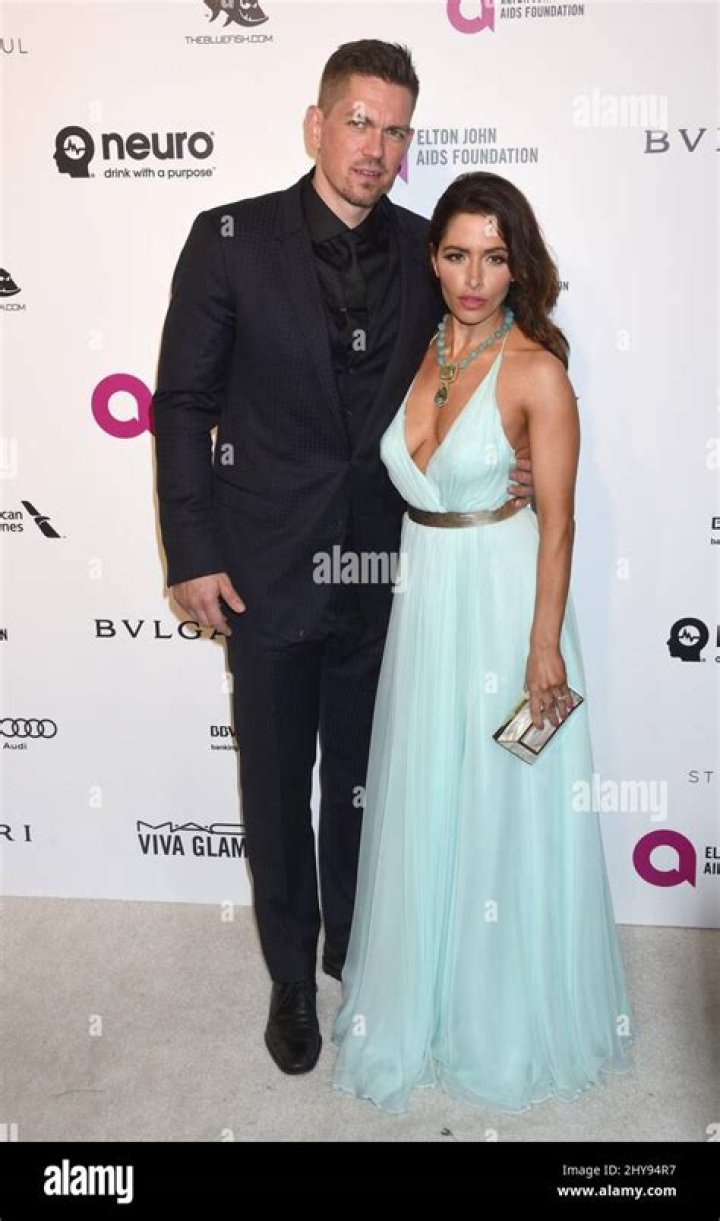 Steve Howey’s Wife: Who is Steve Howey Dating?
