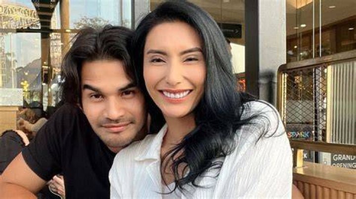 Tengku Tezi’s Girlfriend: Who is Tengku Tezi Dating?
