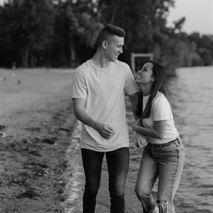 Thuy Mango_twee Dockendorf’s Boyfriend: Who is Thuy Mango_twee Dockendorf Dating?