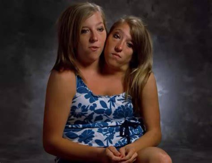 Twin Twin’s Girlfriend: Who is Twin Twin Dating?