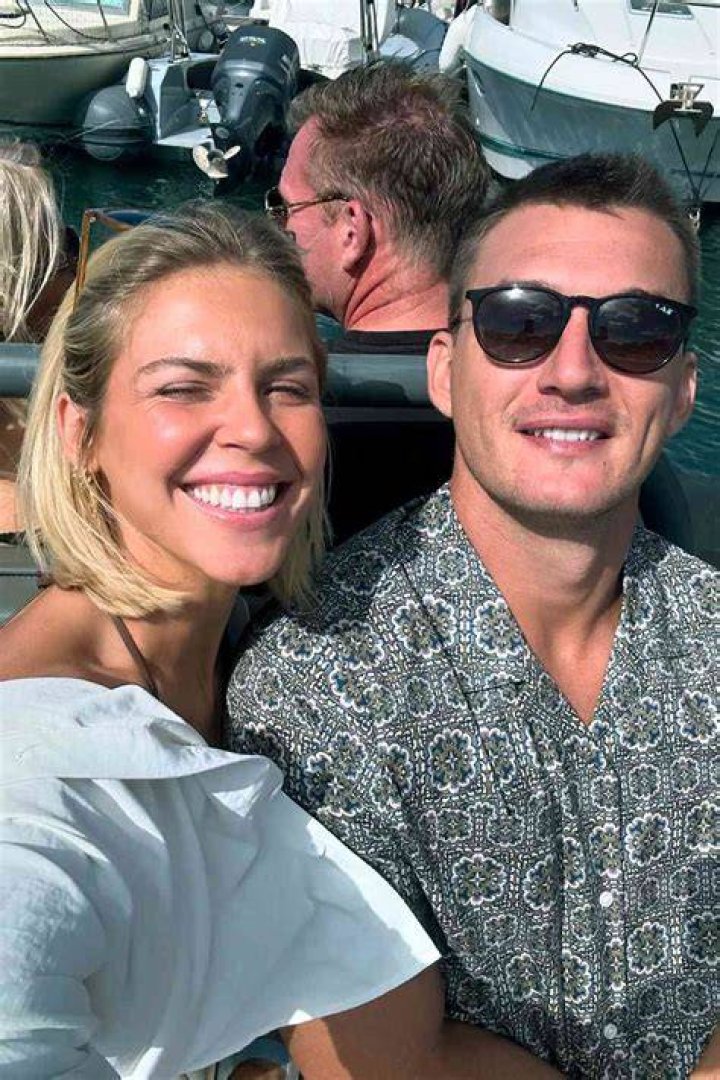 Tyler Cameron’s Girlfriend: Who is Tyler Cameron Dating?