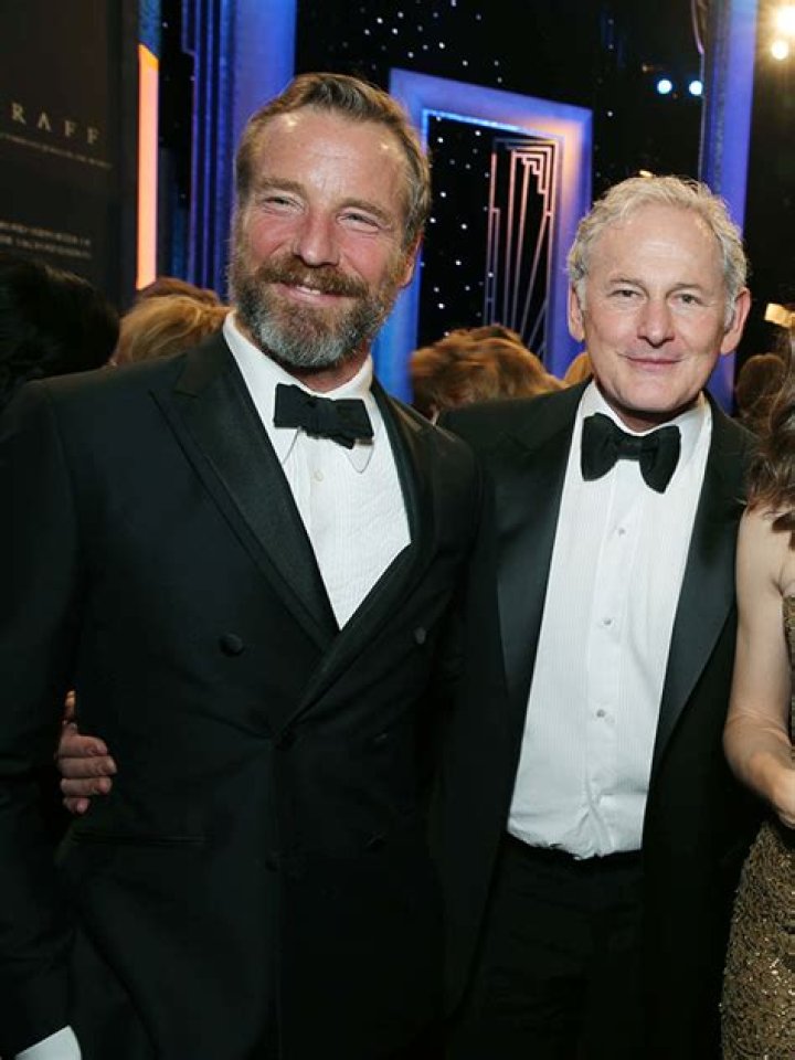 Victor Garber’s Husband: Who is Victor Garber Dating?