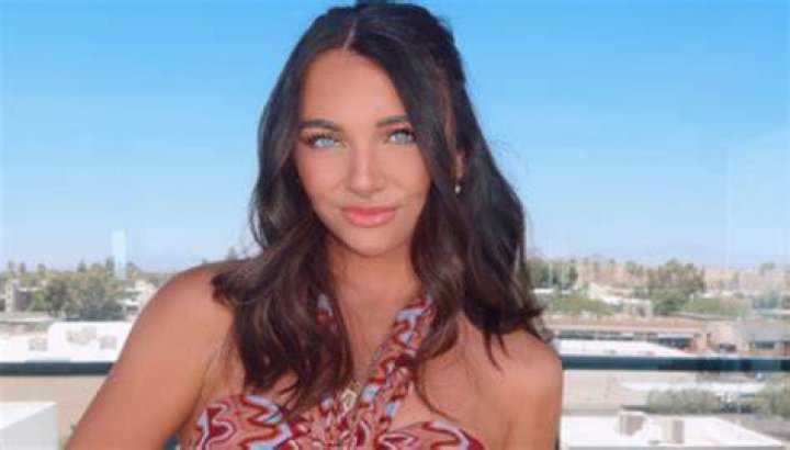 Who is Anna Heid Dating – Anna Heid's Boyfriend & Exes