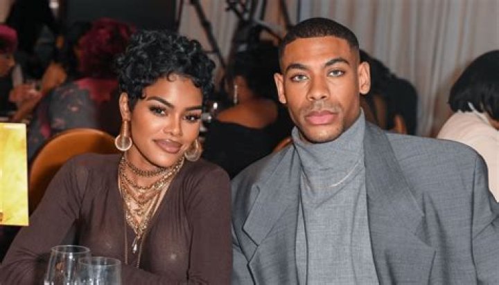 Who is Carl Jones Dating – Carl Jones's Boyfriend & Exes