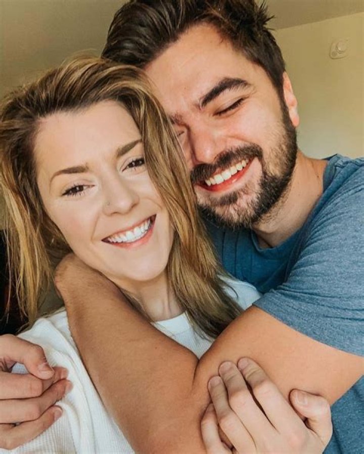 Who is Grace Helbig Dating – Grace Helbig's Boyfriend & Exes