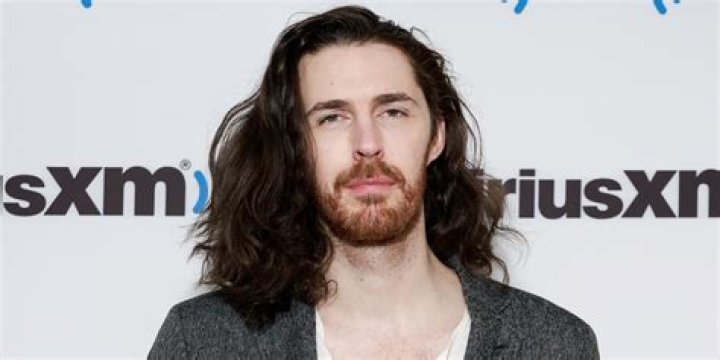 Who is Hozier Dating – Hozier's Girlfriend & Exes