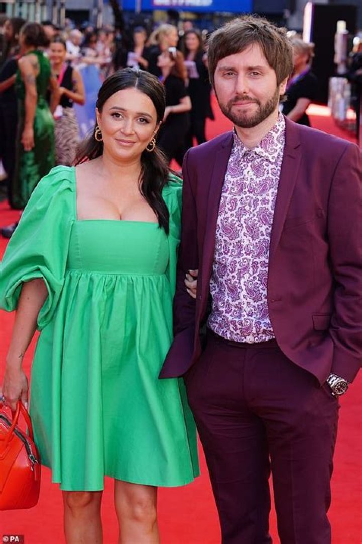 Who is James Young Dating – James Young's Girlfriend & Exes