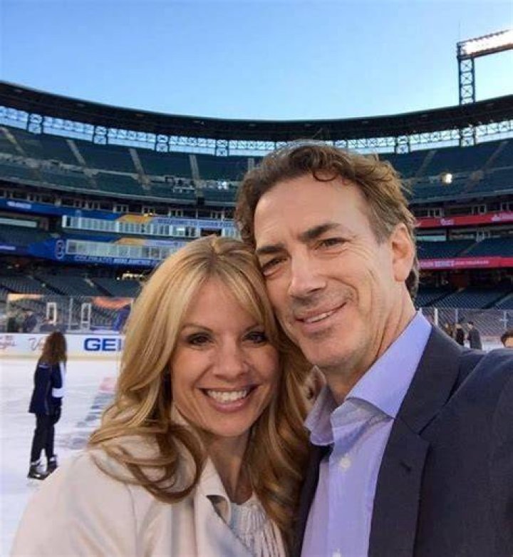 Who is Joe Sakic Dating – Joe Sakic's Wife & Exes