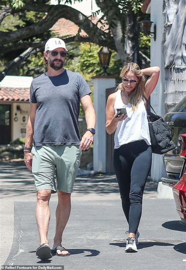 Who is Julian Baumgartner Dating – Julian Baumgartner's Girlfriend & Exes